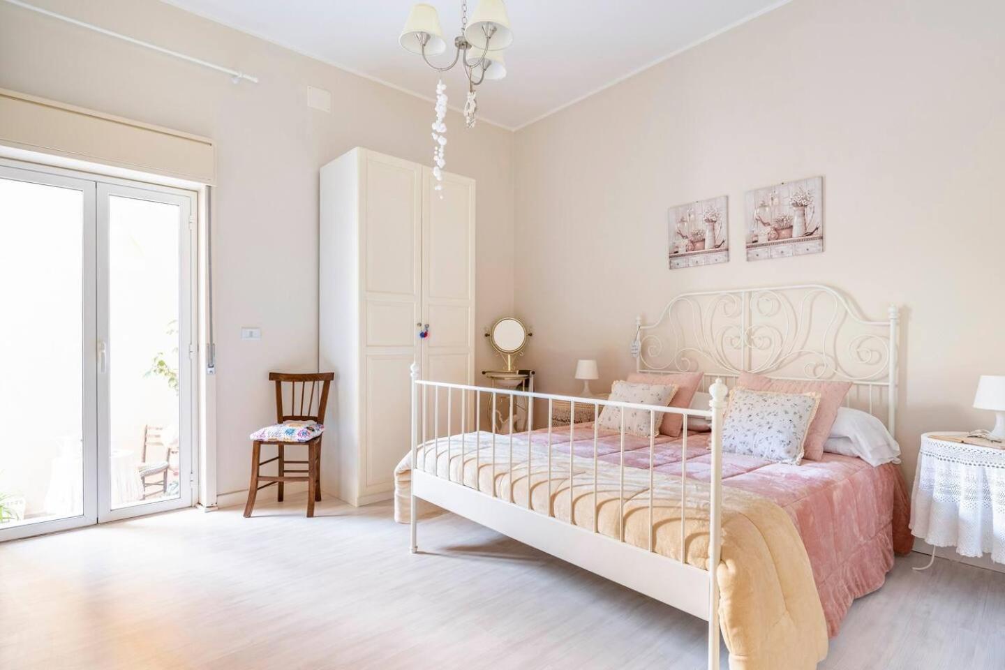 Casa Pinu Lägenhet San Michele di Ganzaria Exteriör bild