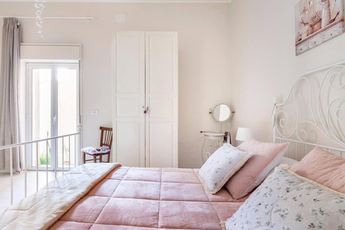 Casa Pinu Lägenhet San Michele di Ganzaria Exteriör bild